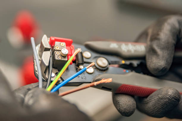 Best Local Electrician Companies  in Key Center, WA